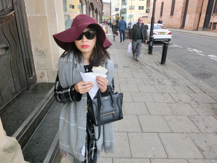 celine-luggage-in-black-leather