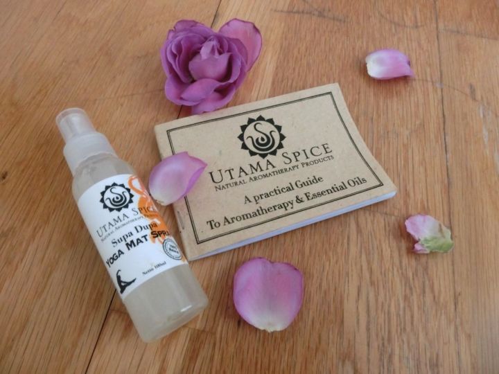 utama spice yoga mat spray aroma booklet