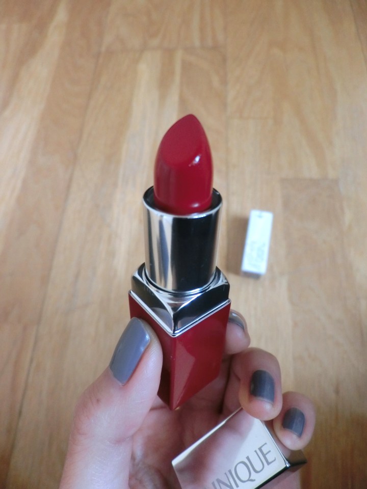 clinique bright red lipstick for summer 07 passion pop
