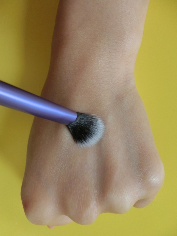 soft-bristle-real-techniques-eye-starter-set-followmeesh