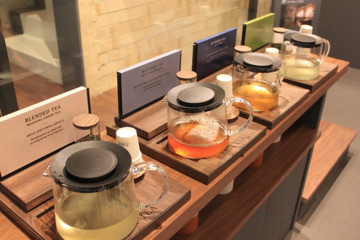 tea tasting at Osulluc